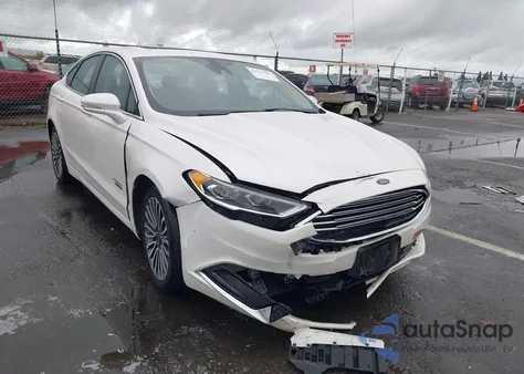 2018 Ford Fusion Energi Se Luxury z USA, uszkodzony, nr VIN 3FA6P0PU8JR161749